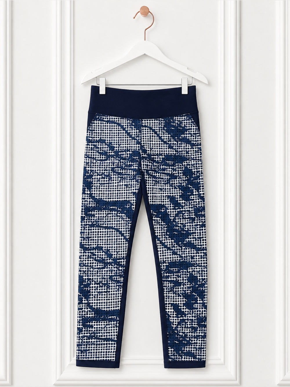 NWT Under Armour $60 Womens Small Blue Print Crop Leggings Activewear Gym Pants